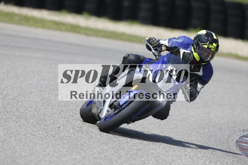 Archiv-2025/09 22.04.2025 Cornu Master School ADR/gruen-vert/37